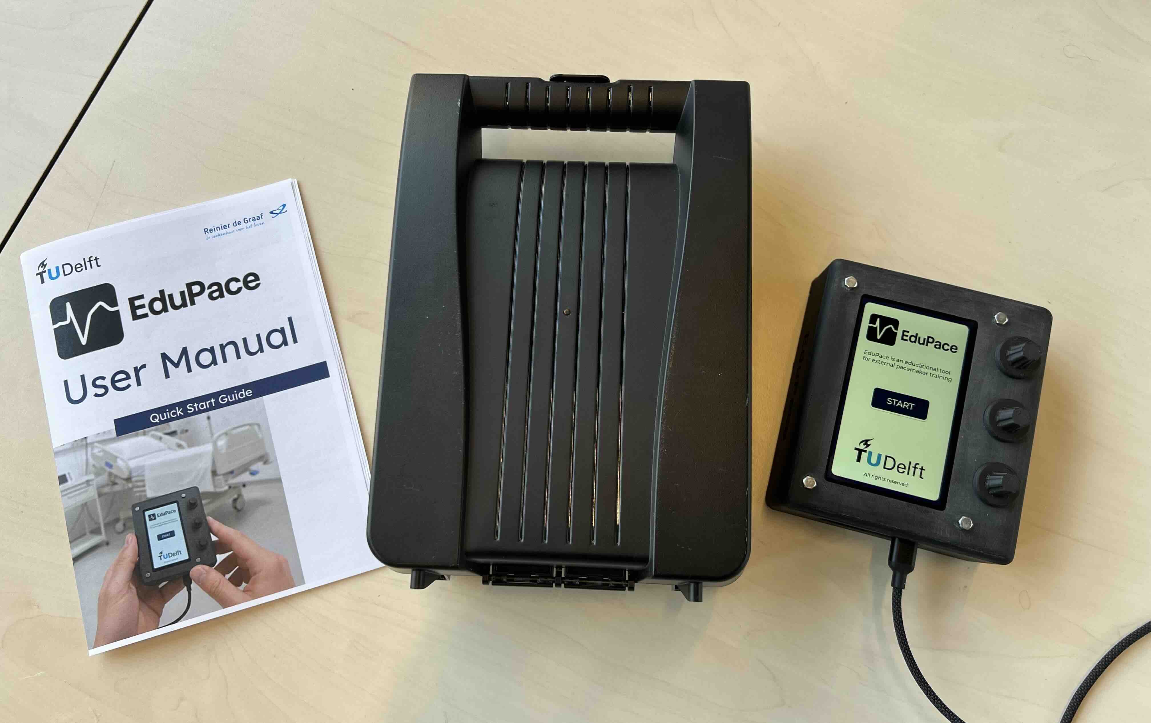 EduPace final package with device and accessories